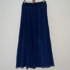 Aritzia Twirl Skirt